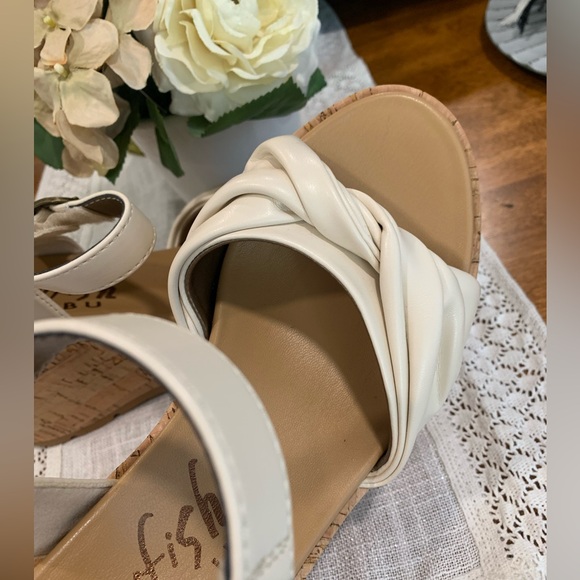 Blowfish Womens Brasha Wedge Sandals Shoes 8 Medium - Picture 7 of 10